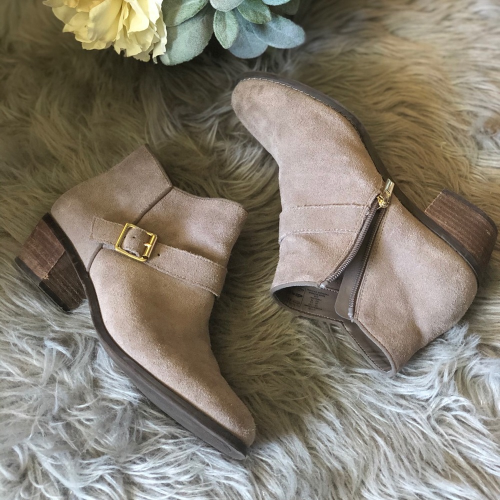 Suede LE ankle booties